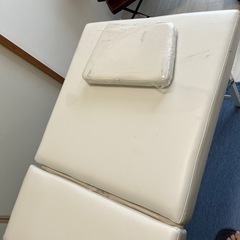 施術用折り畳みベッドの画像