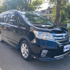審査なし！誰でも分割購入可能！【大阪店】日産セレナ　ハイウェイスターVセレクションの画像