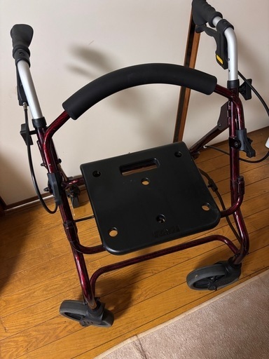 折りたたみ式歩行器