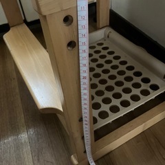 木の椅子の画像