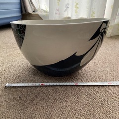 陶器の鉢の画像