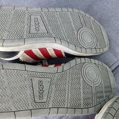 アディダスハイカットスニーカー中古27cmの画像