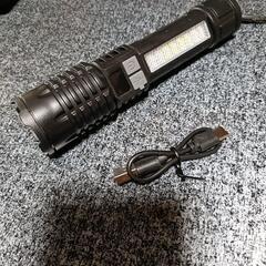 【お渡し済】COB懐中電灯　USB-C充電　Normal-ズーム-点滅　サイド白色点灯-赤青交互点滅の画像