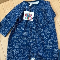 ロンパースと下着の画像