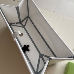 【美品】Stokke ベビーバス ニューボーンセット付き 使用3か月の画像