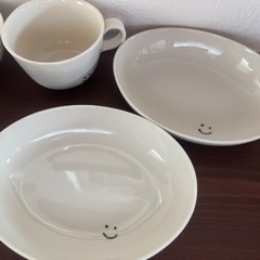 キッズ　ジュニア　にこちゃん　可愛い　食器　セット　お皿　お椀　マグ　スープマグの画像