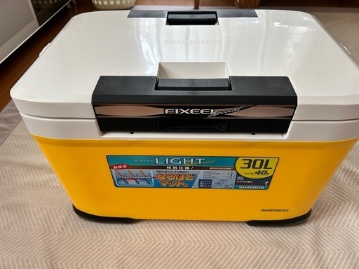 シマノ　SHIMANOクーラーボックス30L