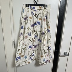 無料でどうぞ！Mystradaの花柄スカート(汚れあり)です☺️の画像