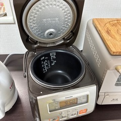 炊飯器の画像