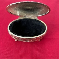 アンティーク宝石箱の画像