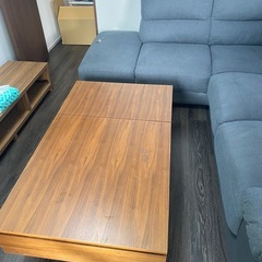 配送無料 綺麗です　美品　本日限定コーナーソファーベット　可動式テーブル付きの画像