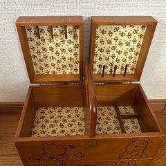 くまのプーさん裁縫箱の画像