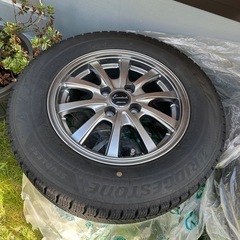ブリジストン 冬タイヤ 4本 ホイール付き　175 70r14の画像