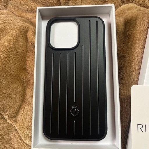 リモワiPhone15プロマックス新品