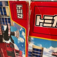 トミカ　無線でピピっと出動司令！変形ファイヤーステーション+おまけの画像