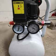 エアーコンプレッサー！10L！静音タイプ、コンパクトの画像
