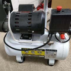 エアーコンプレッサー！10L！静音タイプ、コンパクトの画像