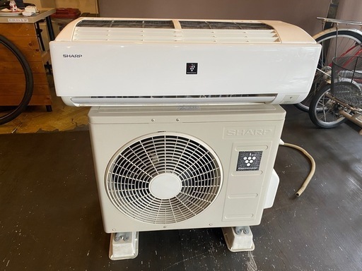 【クリーニング済み】SHARP エアコン　AY-A22SD-W 2011年