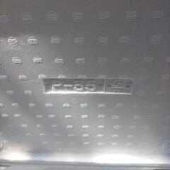 キレイなスチロール保冷ケースの画像