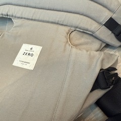 Cuse Berry ZERO抱っこ紐　グレーの画像