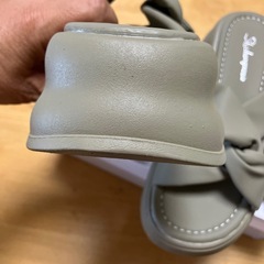 新品未使用厚底サンダルの画像