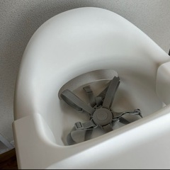 STOKKE ベビーチェアの画像