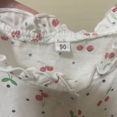 ノースリーブ　さくらんぼ柄　90サイズの画像