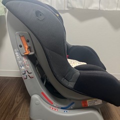 ピピデビュー　　チャイルドシート　ベルト固定　1歳〜の画像