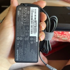 lennovo 充電機の画像
