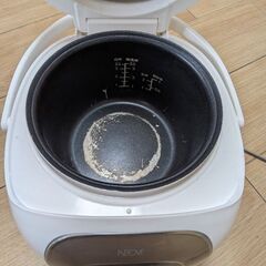 炊飯器の画像