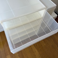 無印など　収納ケースの画像