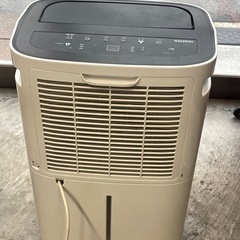 山善　除湿機　 YDC-D120　衣類乾燥機　22年製の画像