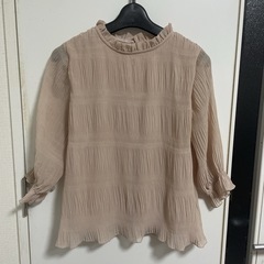 ハニーズのピンクのブラウスです☺️
