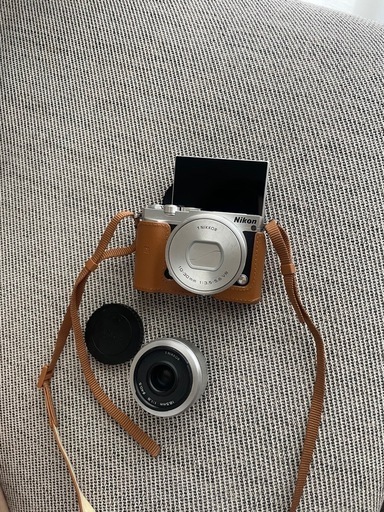 Nikon  ミラーレス一眼 J5ダブルレンズキット