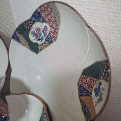 未使用　萬古焼　萬宝窯　貫入　加賀友禅食器９点セット　大皿２枚　中鉢５個　薬味皿の画像