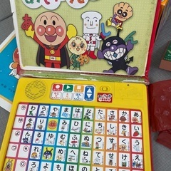 アンパンマンのおもちゃや本の画像