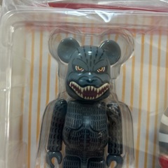 BE@RBRICK マクドナルド ベアブリックの画像