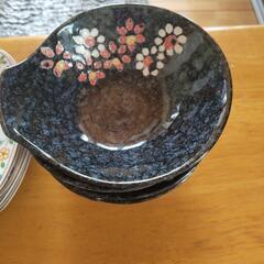 食器の画像