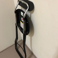 JM20190K) ★大特価★池長折畳丸椅子＜幅：約34 cm 高さ：約88cm 奥行：約42 cm＞中古品【取りに来られる方限定】　 の画像