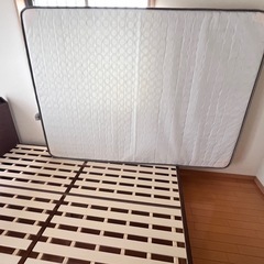 使用わずか　ダブル　マットレス　ベッドフレームの画像
