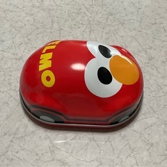 USJ お土産 エルモデザインの空き缶の画像