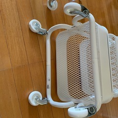 IKEAキャスター付きワゴンセットの画像