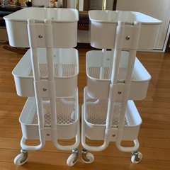 IKEAキャスター付きワゴンセットの画像