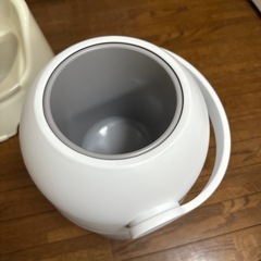 オムツ入れ、オマル、子供用便座の画像