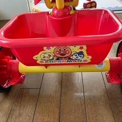 アンパンマン三輪車の画像