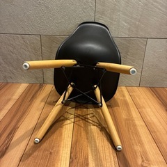キッズチェア　北欧家具　北奥インテリア　イームズチェア風　ブラック　ナチュラルの画像