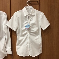 （本日限定価格）新品の白Yシャツの画像