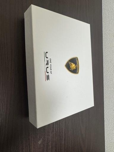Lamborghini Urus V8 ターボコンプレッサー記念プレート