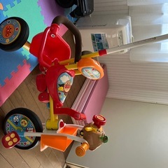 アンパンマン三輪車の画像