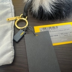 FENDI ファーキーホルダー 保存袋・箱付きの画像